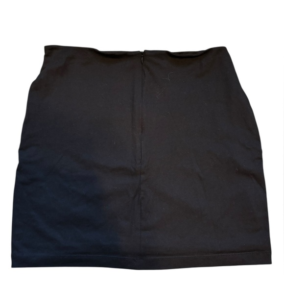 H&M Black Mini Skirt with Southwest Geometric White Print Design Size Medium - Picture 3 of 5